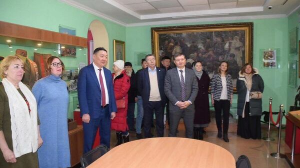 🇷🇺🇧🇾🇰🇬🇲🇳 2026 оны 2 дугаар сарын 24-ний өдөр ОХУ-д тэмдэглэдэг 2 дугаар сарын 23-ны Эх орон хамгаалагчдын өдрийг тохиолдуулан Улаанбаатар хотод Зайсан толгойн дурсгалын цогцолбор болон Зөвлөлт Холбоот Улсын маршал Г - Sputnik Монгол Улс