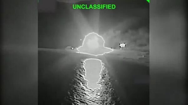 ⚔️ АНУ-ын Төв командлал Ираны Тэнгисийн цэргийн хүчинд цохилт өгсөн бичлэгийг нийтэлжээ ⚔️ АНУ-ын Төв командлал Ираны Тэнгисийн цэргийн хүчинд цохилт өгсөн бичлэгийг нийтэлжээ - Sputnik Монгол Улс