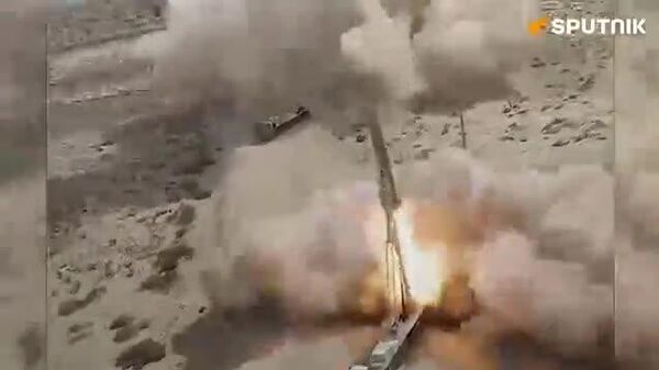 🔥🚀🇮🇷 Израилын пуужингийн довтолгооноос хамгаалах системээс бултаж буй Фаттах 1, Фаттах 2 пуужин: - Sputnik Монгол Улс