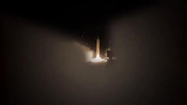 📹 Исламын Хувьсгалт харуулын корпус Израил руу пуужин харваж буй бичлэгийг нийтэлжээ - Sputnik Монгол Улс