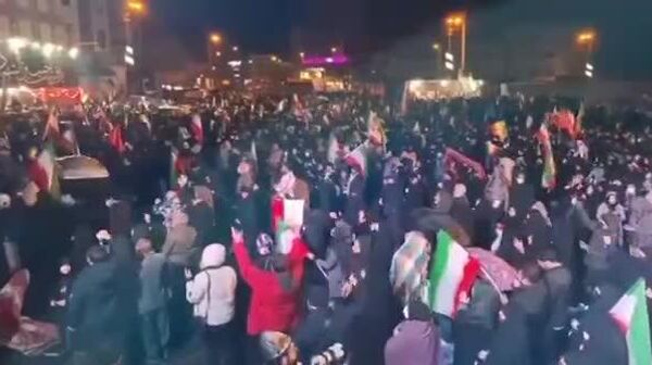 Иранчууд шинэ Дээд удирдагч Можтаба Хаменейг сонгогдсоныг тэмдэглэж байна - Sputnik Монгол Улс