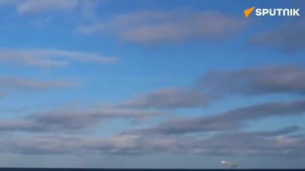 🔥 🇷🇺 Оросын Батлан ​​хамгаалах яам Казань цөмийн шумбагч онгоцноос Оникс пуужин харваж буй бичлэгийг нийтэлжээ - Sputnik Монгол Улс