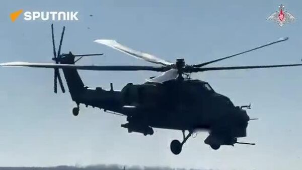 🔥🇷🇺 Оросын Ми-28НМ нисдэг тэрэг Украины нисгэгчгүй онгоцны байрлалыг илрүүлж, устгав 🔥🇷🇺 Оросын Ми-28НМ нисдэг тэрэг Украины нисгэгчгүй онгоцны байрлалыг илрүүлж, устгав - Sputnik Монгол Улс