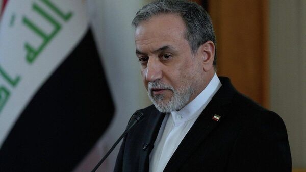 🇮🇷 Ираны ГХ-ийн сайд Abbas Araghchi: Ормузын хоолойгоор зөвхөн дайсагнагч орнуудын (АНУ, Израиль) хөлөг онгоцыг хориглож, харин Орос, Хятад, Энэтхэг зэрэг орнуудыг нэвтрүүлж байна - Sputnik Монгол Улс