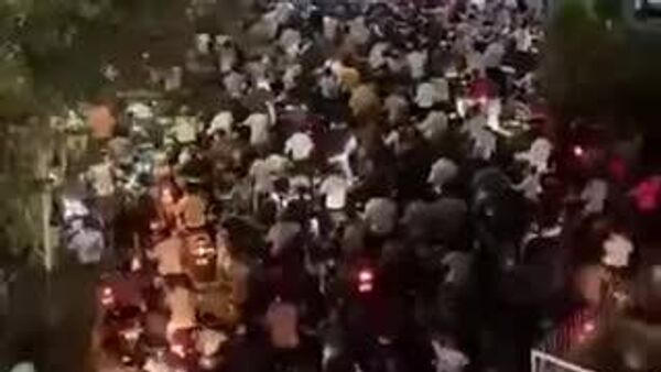 🇮🇳 Энэтхэгийн шатахуун түгээх станцуудын дараалал цаг тутамд нэмэгдэж байна - Sputnik Монгол Улс