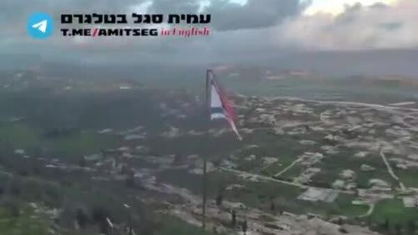 🇮🇱 Израилын Батлан хамгаалах хүчний хяналтад орсон Ливаны өмнөд хэсэгт орших Кфаркела хотод Израил төрийнхөө далбааг мандуулжээ 🇮🇱 Израилын Батлан хамгаалах хүчний хяналтад орсон Ливаны өмнөд хэсэгт орших Кфаркела хотод Израил төрийнхөө далбааг мандуулжээ - Sputnik Монгол Улс