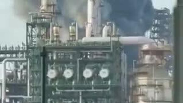 🇲🇽 Мексикийн Дос Бокас газрын тос боловсруулах үйлдвэрт гал гарчээ - Sputnik Монгол Улс