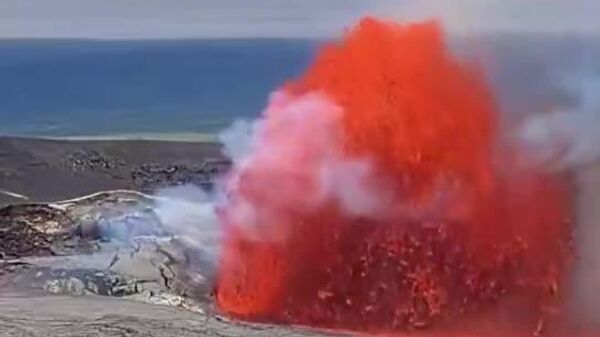 🌋 Хавайн арлуудад Килауэа галт уулын дэлбэрэлтийн 44 дэх үе эхэллээ - Sputnik Монгол Улс