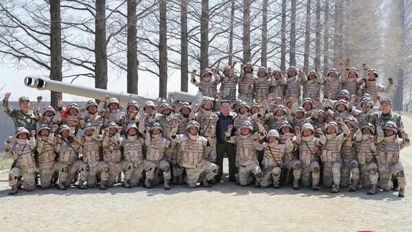 🇰🇵 Ким Жон Ун Нарны өдрөөр их бууны сургуулилтыг удирдав - Sputnik Монгол Улс