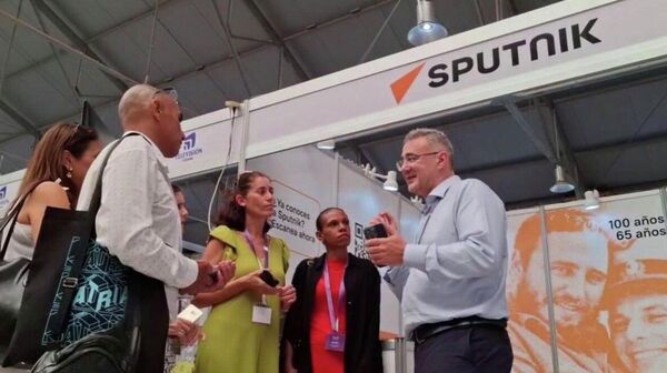 📚Кубын Ерөнхийлөгч Диас-Канель өдөр бүр Sputnik-ийг уншдаг гэдгээ хүлээн зөвшөөрлөө - Sputnik Монгол Улс