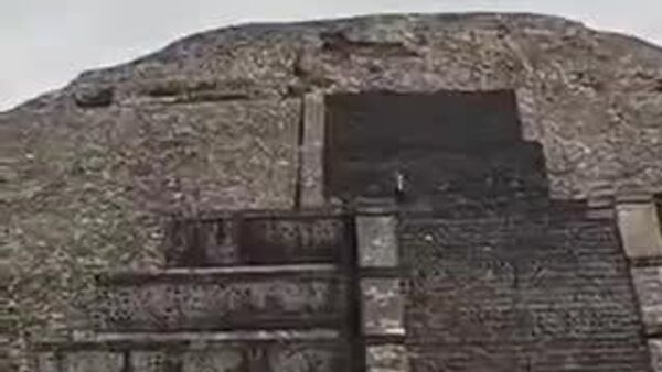 🚨🇲🇽 Мексикийн Теотихуакан археологийн дурсгалт газар буутай этгээд халдлага үйлджээ - Sputnik Монгол Улс