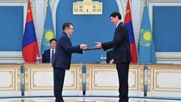 🇲🇳🇰🇿 Монголбанк Казахстаны Үндэсний банктай хамтын ажиллагааны санамж бичиг байгуулав - Sputnik Монгол Улс