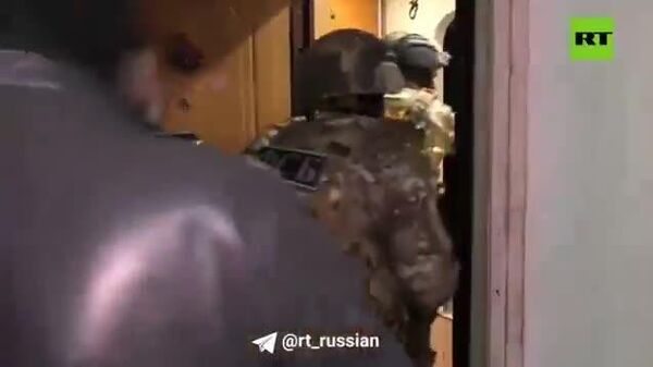 🚨 ФСБ Роскомнадзорын удирдлагын амь насанд халдахаар төлөвлөж байсан хүмүүсийг баривчлах ажиллагаа явуулсан бичлэгийг нийтэлжээ 🚨 ФСБ Роскомнадзорын удирдлагын амь насанд халдахаар төлөвлөж байсан хүмүүсийг баривчлах ажиллагаа явуулсан бичлэгийг нийтэлжээ - Sputnik Монгол Улс