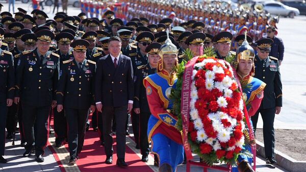 🇲🇳 Монгол улсад генерал цол олгож эхэлсний 82 жилийн ойг тохиолдуулан их эзэн Чингис хаан, их жанжин Д - Sputnik Монгол Улс