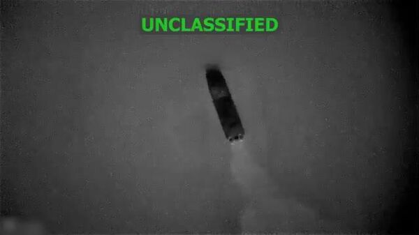 🚨 Хар тамхи тээвэрлэсэн гэж сэжиглэгдсэн хөлөг онгоцонд цохилт өгч, 2 хүн амиа алджээ - Sputnik Монгол Улс
