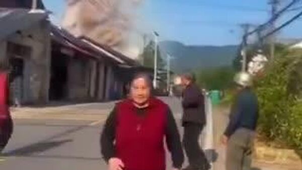 🚨🇨🇳 Хятадад салют буудуулах үйлдвэрт болсон дэлбэрэлтийн улмаас амиа алдсан хүмүүсийн тоо нэмэгдэж байна - Sputnik Монгол Улс