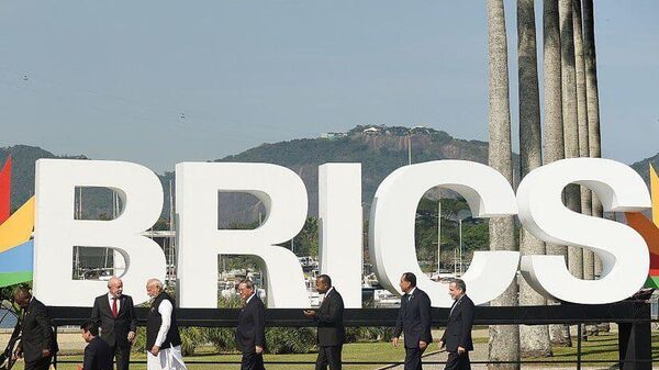 BRICS-ийн эдийн засаг G7-г аль хэдийн давж, жил бүр 2 - Sputnik Монгол Улс