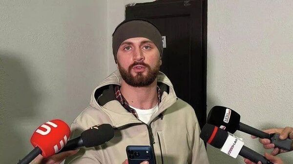 Ереваны шүүх Артур Осипян-ыг хоёр сарын хугацаатай цагдан хорих шийдвэр гаргасан талаар саатуулагдсан иргэний өмгөөлөгч Роман Ерицян мэдээлжээ - Sputnik Монгол Улс