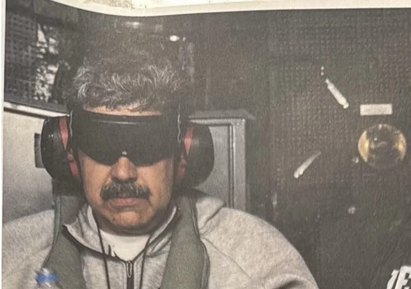 Venezuelan President Nicolas Maduro aboard the USS Iwo Jima after his kidnapping by US forces. Social media photo. Venezuelan President Nicolas Maduro aboard the USS Iwo Jima after his kidnapping by US forces. Social media photo. - Sputnik Монгол Улс