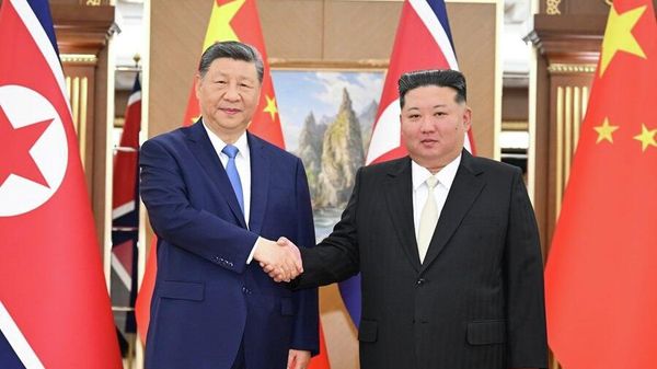 🇨🇳🇰🇵 Ши Жиньпиний цэргийн технологийн өсөлтийн үеэр Умард Солонгост айлчилж байна - Sputnik Монгол Улс