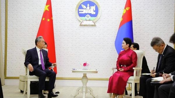 🇲🇳🇨🇳 Гадаад харилцааны сайд Б 🇲🇳🇨🇳 Гадаад харилцааны сайд Б - Sputnik Монгол Улс