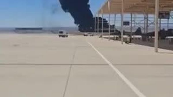 🚨🇺🇸 АНУ-ын Агаарын цэргийн хүчний B-52 стратегийн бөмбөгдөгч онгоц Калифорни мужийн Эдвардс агаарын цэргийн баазаас хөөрснөөс хойш удалгүй осолджээ 🚨🇺🇸 АНУ-ын Агаарын цэргийн хүчний B-52 стратегийн бөмбөгдөгч онгоц Калифорни мужийн Эдвардс агаарын цэргийн баазаас хөөрснөөс хойш удалгүй осолджээ - Sputnik Монгол Улс