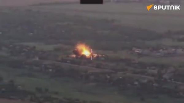 🇷🇺💥 Оросын Зэвсэгт хүчин Донецк мужид Украйны нисгэгчгүй онгоцны командлалын цэгүүдэд FAB-500 бөмбөг ашиглан цохилт өгчээ - Sputnik Монгол Улс