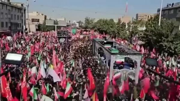 🚨🇮🇷 Техранд Али Хаменейг сүүлчийн замд үдэх их цуваа өрнөж байна - Sputnik Монгол Улс