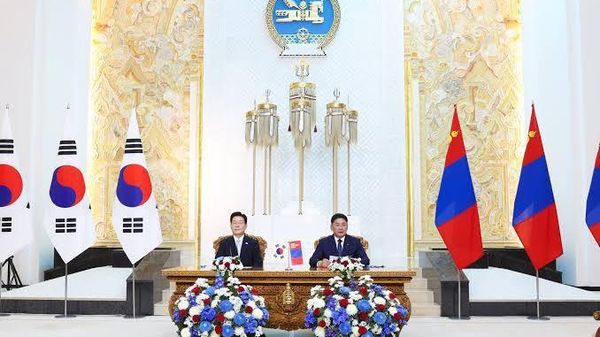 🇲🇳🇰🇷 Монгол, БНСУ-ын Ерөнхийлөгчид албан ёсны хэлэлцээний үр дүнг танилцууллаа - Sputnik Монгол Улс
