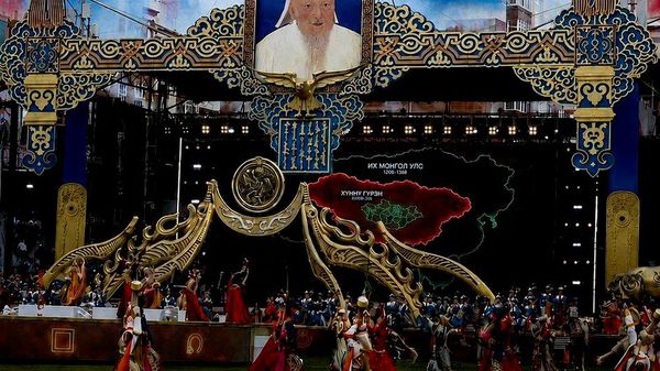 Үндэсний их баяр наадмын нээлт танд хэр санагдсан бэ? Үндэсний их баяр наадмын нээлт танд хэр санагдсан бэ? - Sputnik Монгол Улс