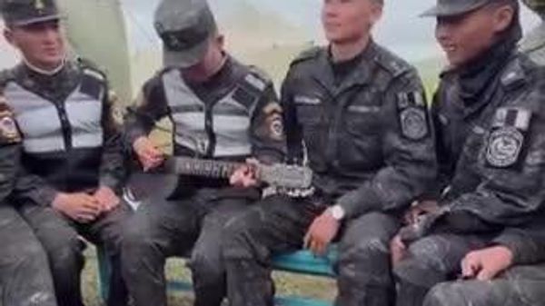 🇲🇳 Хурдан морины хамгаалалтад гарахын өмнөх агшин 🇲🇳 Хурдан морины хамгаалалтад гарахын өмнөх агшин - Sputnik Монгол Улс