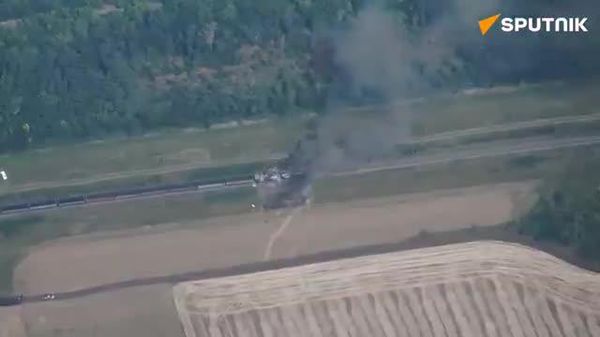 🚨🇷🇺 Оросын Геран нисгэгчгүй онгоц Днепропетровск мужид Украины хүчнийг дэмжиж буй ачааны галт тэрэгний зүтгүүр болон төмөр замын эрчим хүчний шугамд цохилт өгчээ - Sputnik Монгол Улс