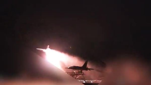 🚨🇮🇷 Иран Бахрейнд байрлах АНУ-ын цэргийн бааз руу цохилт өгчээ - Sputnik Монгол Улс