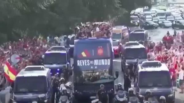 🇪🇸🏆 Испанийн шигшээ багийн ялалтын баярт нэг сая гаруй хөгжөөн дэмжигч оролцжээ - Sputnik Монгол Улс