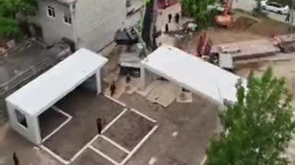 🇨🇳 Хятадад угсармал төмөр бетон барилгуудыг кранаар яг л ЛЕГО тоглоом шиг хэсэг хэсгээр нь угсардаг - Sputnik Монгол Улс