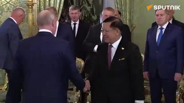 🇲🇲🇷🇺 Кремльд Орос, Мьянмарын хэлэлцээ халуун дотно гар барилтаар эхэллээ - Sputnik Монгол Улс