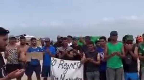 🇪🇸 Испанийн цагдаа Мароккогоос Сеутад ирсэн цагаачдыг завиар Андалус руу хууль бусаар хүргэж, их хэмжээний ашиг олдог бүлэглэлүүдийг шалгаж байна - Sputnik Монгол Улс