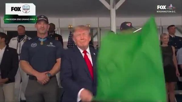 🇺🇸 Трамп Вашингтоны төвд болсон IndyCar автомашины уралдааны гарааг өглөө - Sputnik Монгол Улс