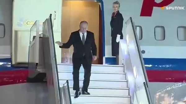 ⚡️ Путин БРИКС-ийн дээд хэмжээний уулзалтад оролцохоор Шинэ Дели хотод хүрэлцэн ирлээ - Sputnik Монгол Улс