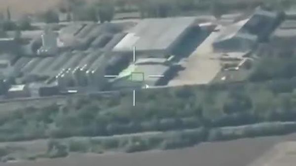 🔥🇷🇺 Оросын дронууд Украины армийн хангамжийн төвүүдэд цохилт өгчээ - Sputnik Монгол Улс