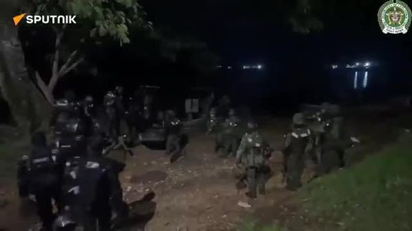 🇨🇴 Колумбын цагдаагий байгууллага Неки голын орчимд хууль бус ашигт малтмал олборлолтын үйл ажиллагааны эсрэг “Аквилес” ажиллагаа явуулжээ - Sputnik Монгол Улс