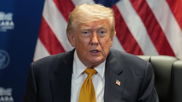 U.S. President Donald Trump meets with Ukraine's President Volodymyr Zelensky on the sidelines of the NATO summit in Ankara, Turkey, Wednesday, July 8, 2026. ( - Sputnik Монгол Улс