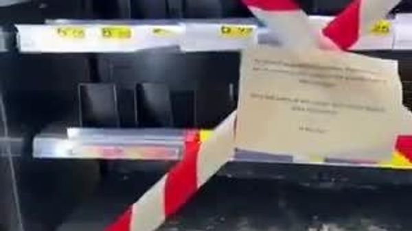 Францын супермаркетуудын хөргүүрийг хакердаж, хүнсний бүтээгдэхүүн сүйтгэжээ 🇫🇷 - Sputnik Монгол Улс