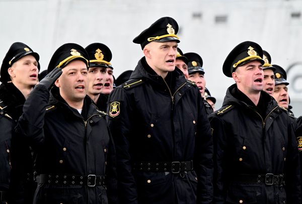 Владивосток хотод Орос-Энэтхэгийн “Индра-2026” хамтарсан цэргийн сургуулилтын нээлтийн ёслол боллоо. Уг сургуулилалт нь Япон тэнгисийн усан сан дахь эргийн болон далайн гэсэн хоёр үе шаттайгаар явагдана. Сургуулилалтад Оросын талаас “Оросын Холбооны Улсын Баатар Алдар Цыденжапов” корвет, Энэтхэгийн талаас “Сахьядри” фрегат оролцоно. Владивосток хотод Орос-Энэтхэгийн “Индра-2026” хамтарсан цэргийн сургуулилтын нээлтийн ёслол боллоо. Уг сургуулилалт нь Япон тэнгисийн усан сан дахь эргийн болон далайн гэсэн хоёр үе шаттайгаар явагдана. Сургуулилалтад Оросын талаас “Оросын Холбооны Улсын Баатар Алдар Цыденжапов” корвет, Энэтхэгийн талаас “Сахьядри” фрегат оролцоно. - Sputnik Монгол Улс